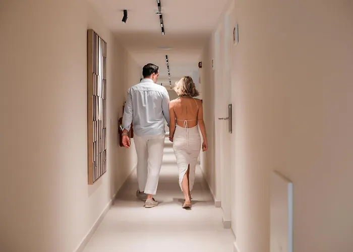 فندق Aurora Living - Adults Only