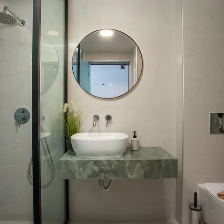 Aurora Living - Adults Only